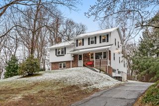 11 Ethelyn Cir, Maynard, MA 01754