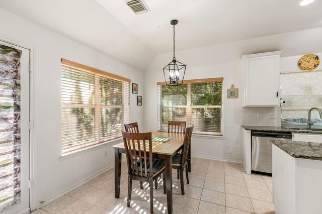 155 W Drifting Shadows Circle, The Woodlands, TX 77385