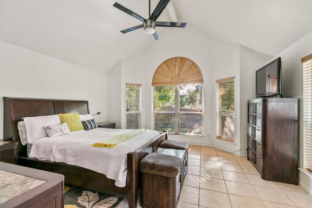 155 W Drifting Shadows Circle, The Woodlands, TX 77385
