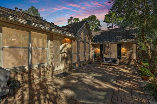 155 W Drifting Shadows Circle, The Woodlands, TX 77385