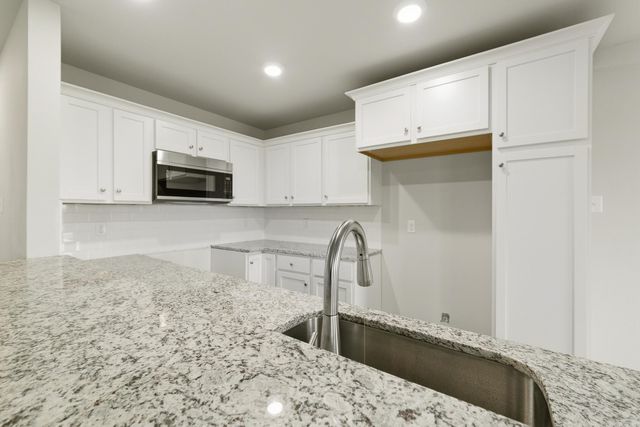 111 LLOYD HENDERSON Road, Beebe, AR 72012