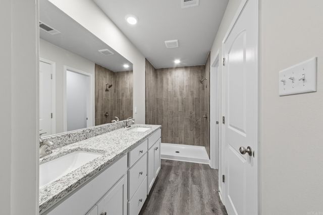 111 LLOYD HENDERSON Road, Beebe, AR 72012