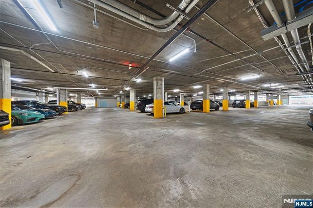 3 Somerset Lane x307, Edgewater, NJ 07020