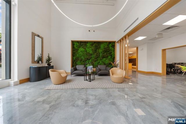3 Somerset Lane x307, Edgewater, NJ 07020