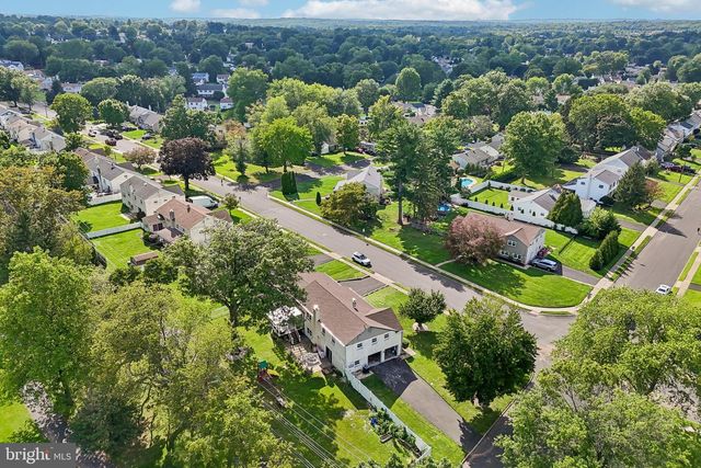 865 WORTHINGTON DR, Warminster, PA 18974