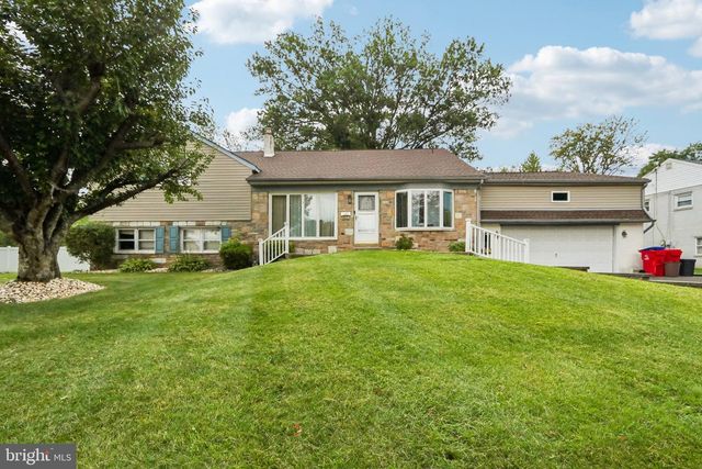865 WORTHINGTON DR, Warminster, PA 18974