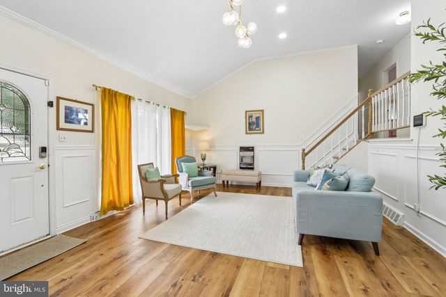 865 WORTHINGTON DR, Warminster, PA 18974