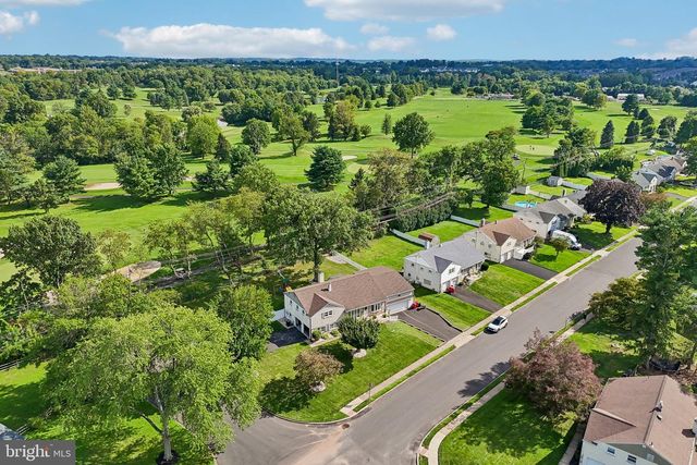 865 WORTHINGTON DR, Warminster, PA 18974