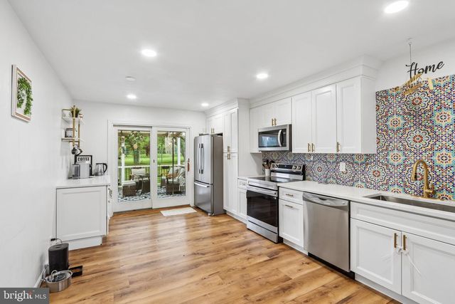 865 WORTHINGTON DR, Warminster, PA 18974