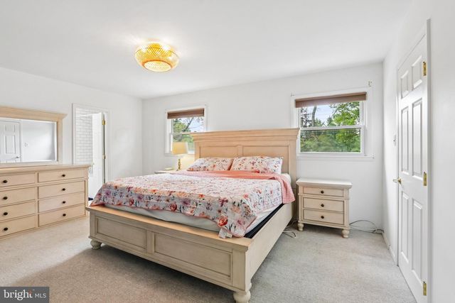 865 WORTHINGTON DR, Warminster, PA 18974