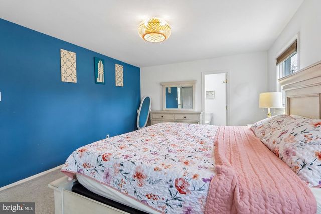 865 WORTHINGTON DR, Warminster, PA 18974