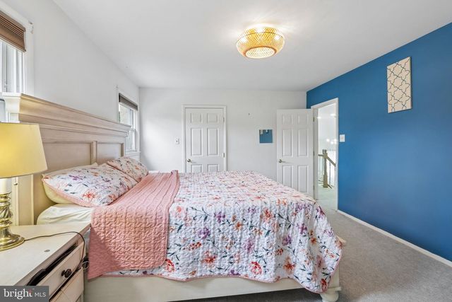 865 WORTHINGTON DR, Warminster, PA 18974