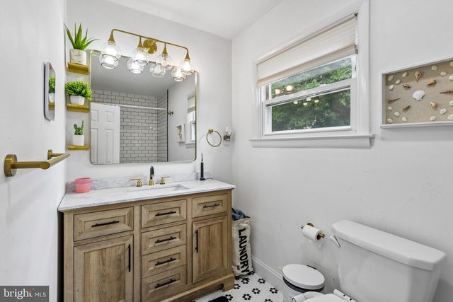 865 WORTHINGTON DR, Warminster, PA 18974