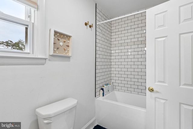 865 WORTHINGTON DR, Warminster, PA 18974