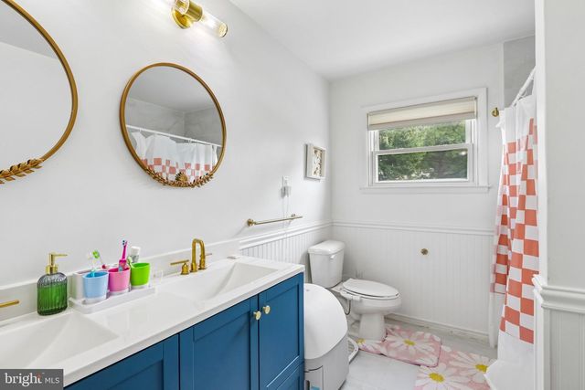 865 WORTHINGTON DR, Warminster, PA 18974