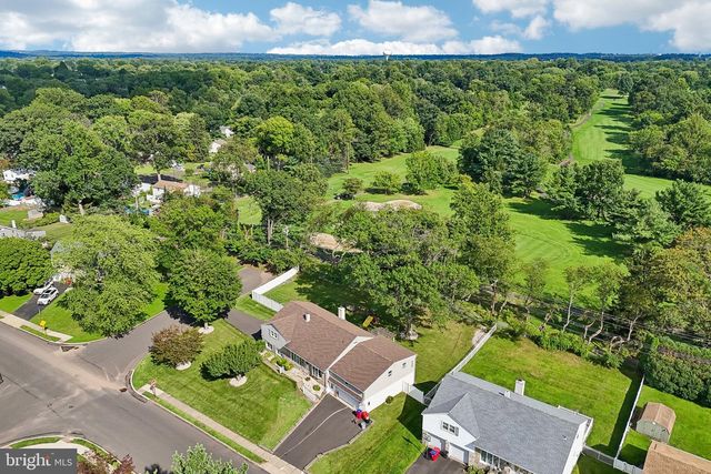 865 WORTHINGTON DR, Warminster, PA 18974