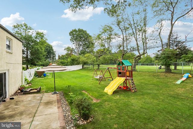 865 WORTHINGTON DR, Warminster, PA 18974