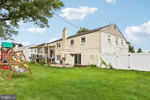 865 WORTHINGTON DR, Warminster, PA 18974