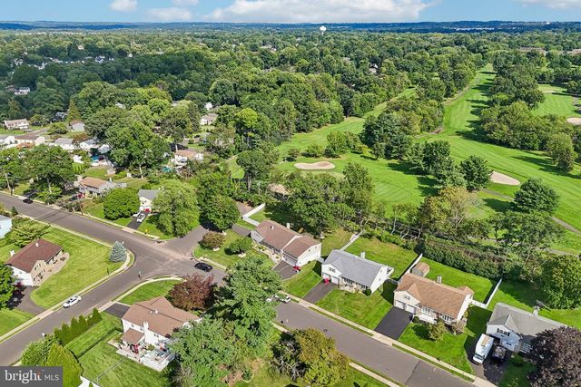 865 WORTHINGTON DR, Warminster, PA 18974