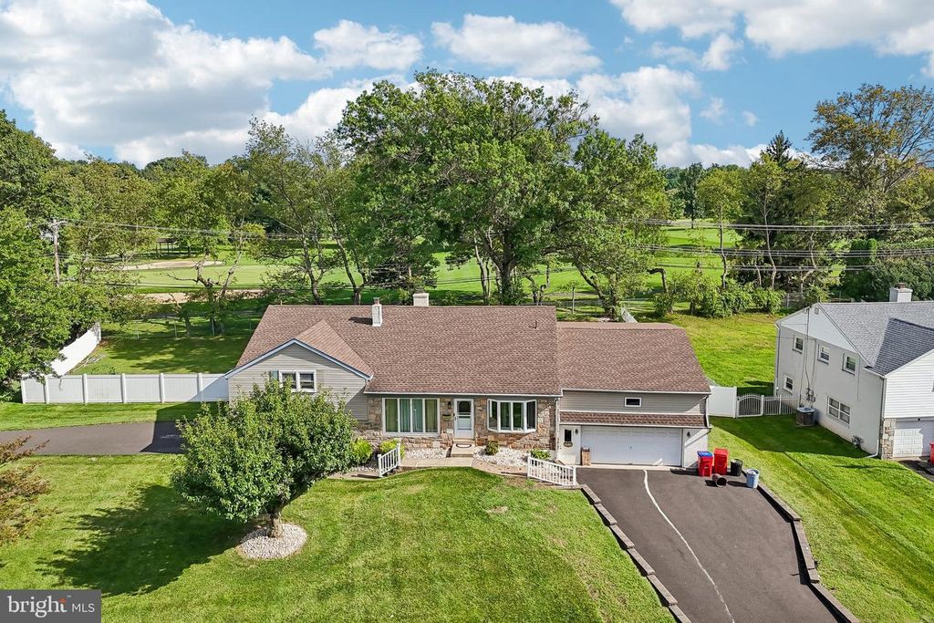 865 WORTHINGTON DR, WARMINSTER, PA 18974 — photo 2