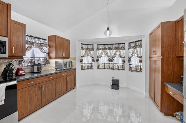 13020 SW 17th Court, Miramar, FL 33027