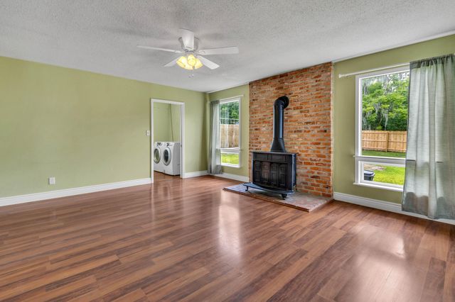 453 Bell Avenue, Brooksville, FL 34601