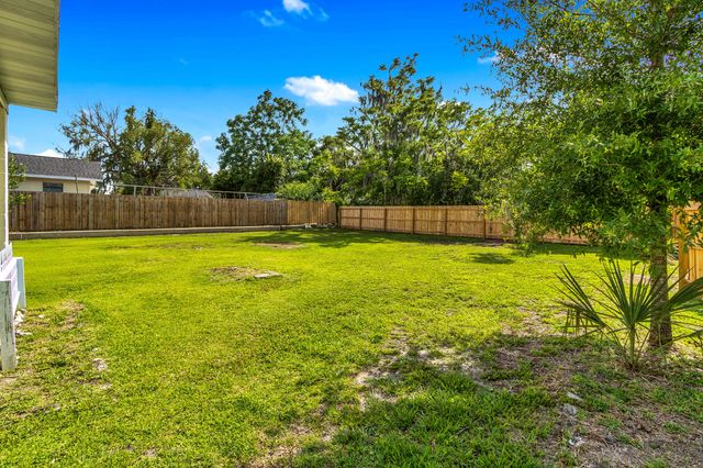 453 Bell Avenue, Brooksville, FL 34601