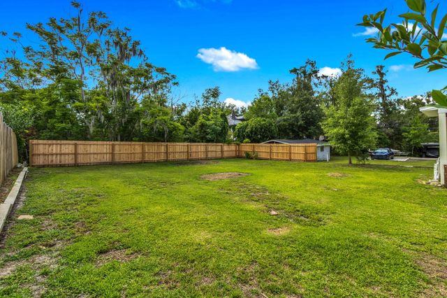 453 Bell Avenue, Brooksville, FL 34601