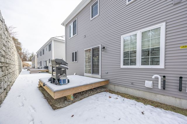 35 Pouts Lane 35, Uxbridge, MA 01569