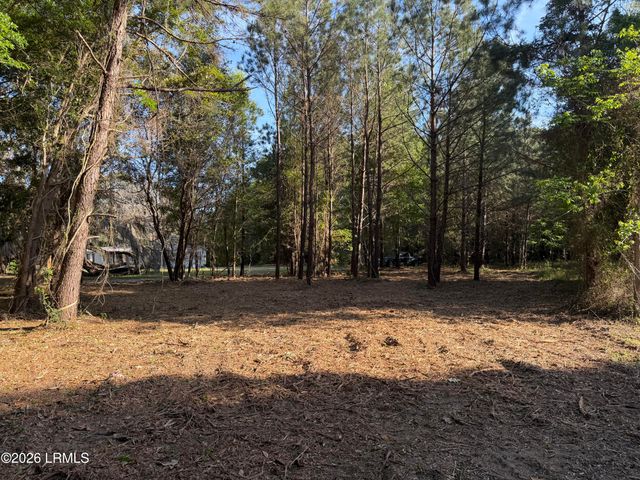 41 Pearl Harbor Lane, St. Helena Island, SC 29920