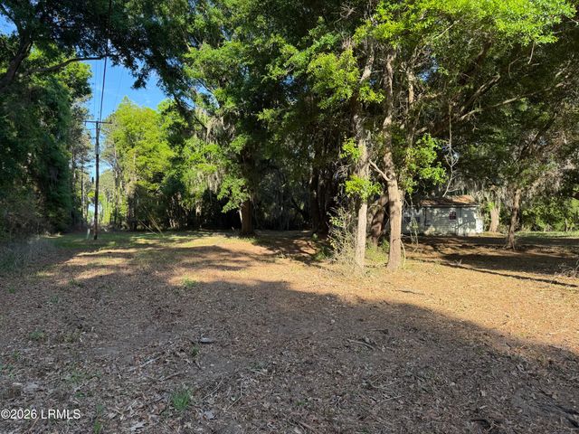 41 Pearl Harbor Lane, St. Helena Island, SC 29920