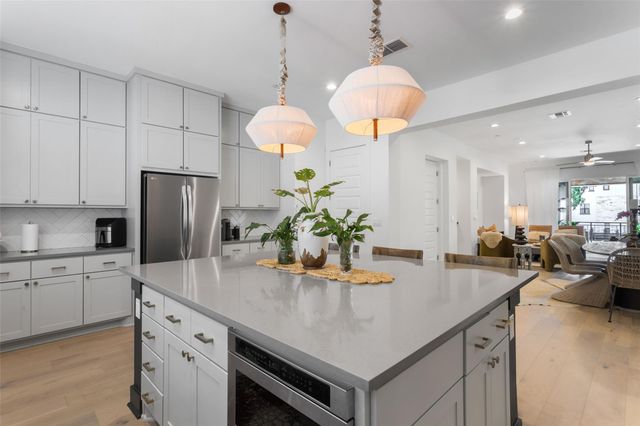 4216 Elevator DR 43, Austin, TX 78731