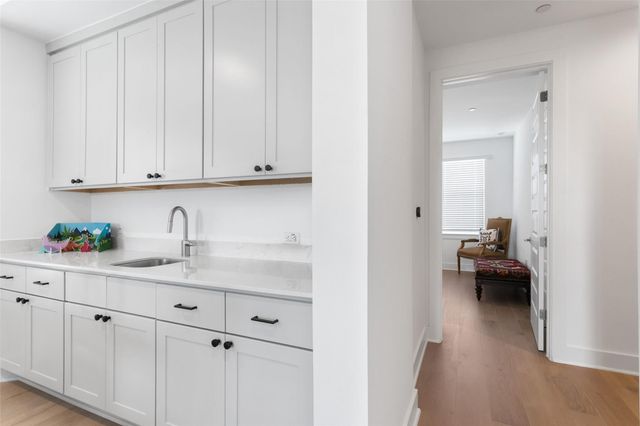4216 Elevator DR 43, Austin, TX 78731