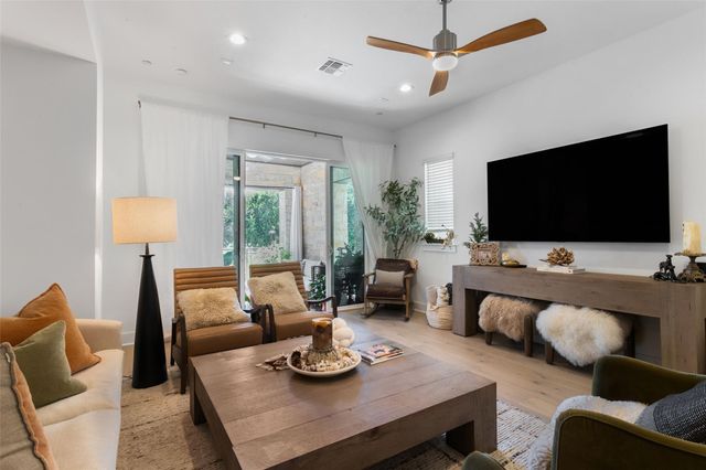 4216 Elevator DR 43, Austin, TX 78731