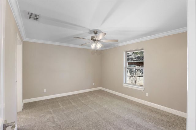 1617 Big Bend Dr, Longview, TX 75605