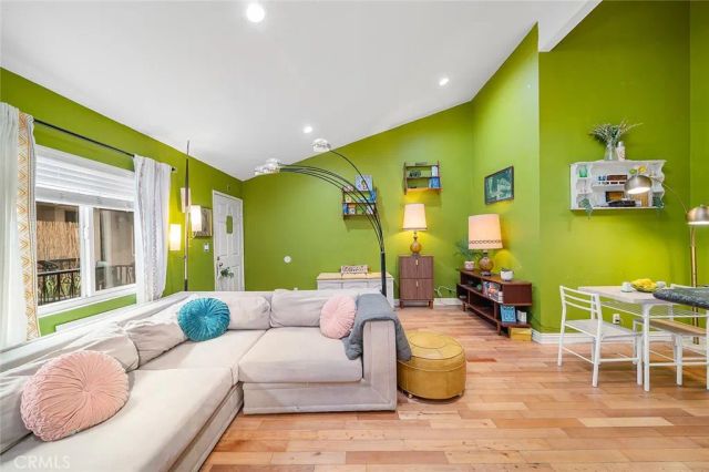 1100 Walnut 4, Long Beach, CA 90813