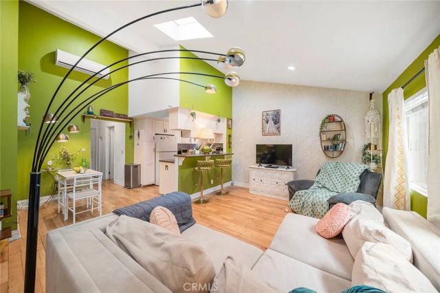 1100 Walnut 4, Long Beach, CA 90813