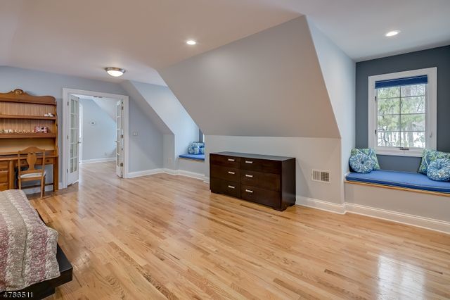 5 Queens Ct, Mendham Twp., NJ 07960