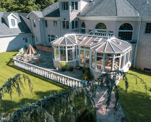 5 Queens Ct, Mendham Twp., NJ 07960