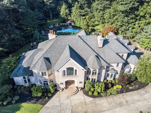 5 Queens Ct, Mendham Twp., NJ 07960