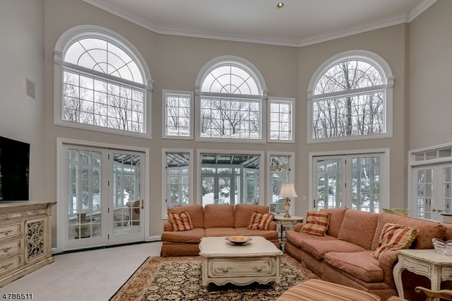 5 Queens Ct, Mendham Twp., NJ 07960