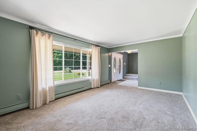 1888 Squaw Lagoon Drive, Oxford, MI 48371