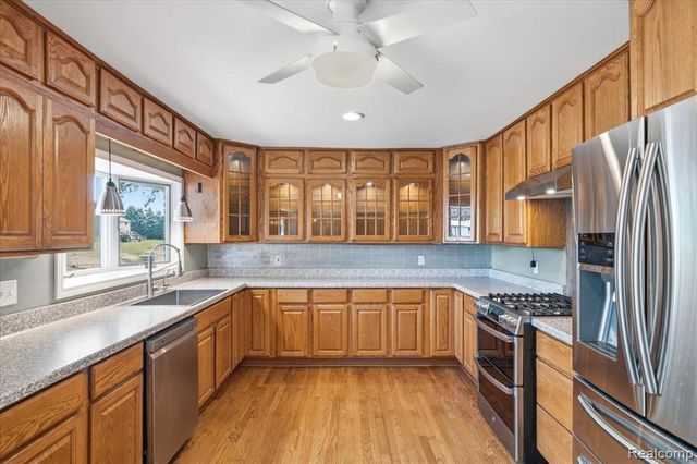 1888 Squaw Lagoon Drive, Oxford, MI 48371