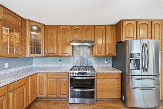 1888 Squaw Lagoon Drive, Oxford, MI 48371