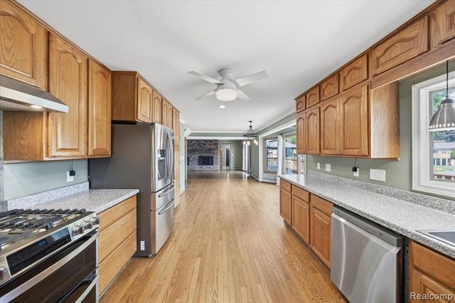 1888 Squaw Lagoon Drive, Oxford, MI 48371