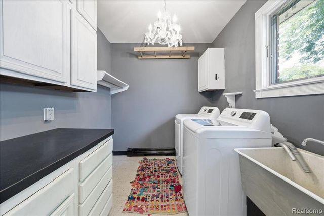 1888 Squaw Lagoon Drive, Oxford, MI 48371