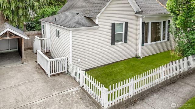715 S Oakes Street, Tacoma, WA 98405