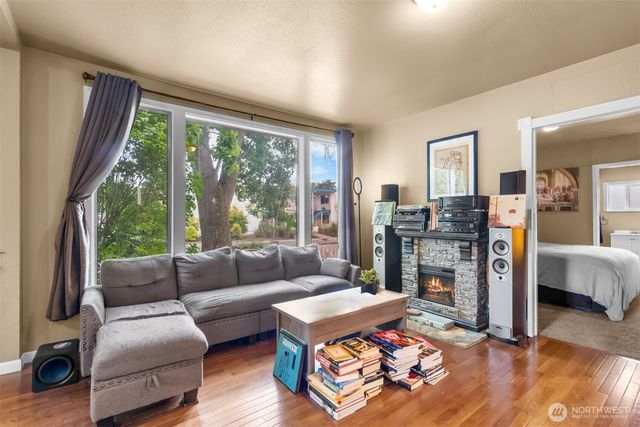 715 S Oakes Street, Tacoma, WA 98405