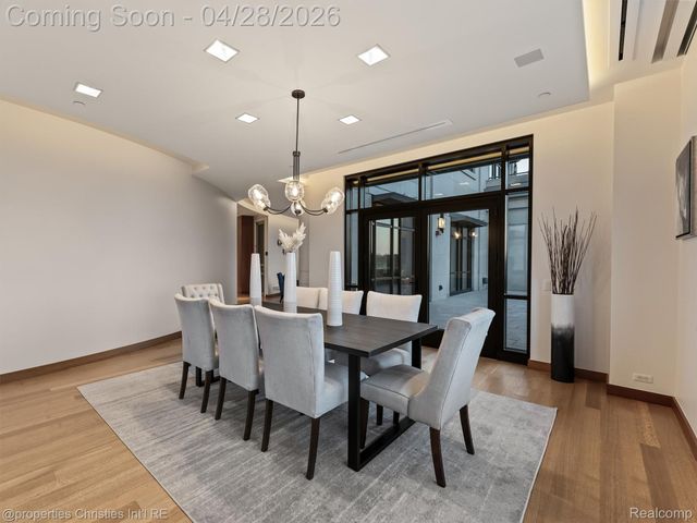 34977 Woodward Avenue 450, Birmingham, MI 48009