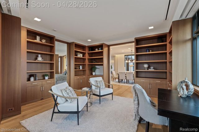34977 Woodward Avenue 450, Birmingham, MI 48009